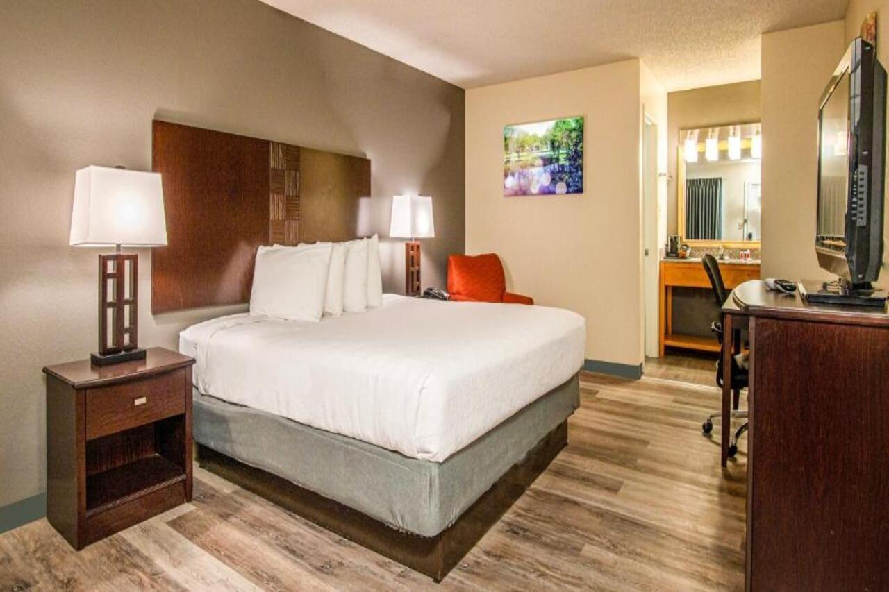Lake View Inn غرانبوري المظهر الخارجي الصورة