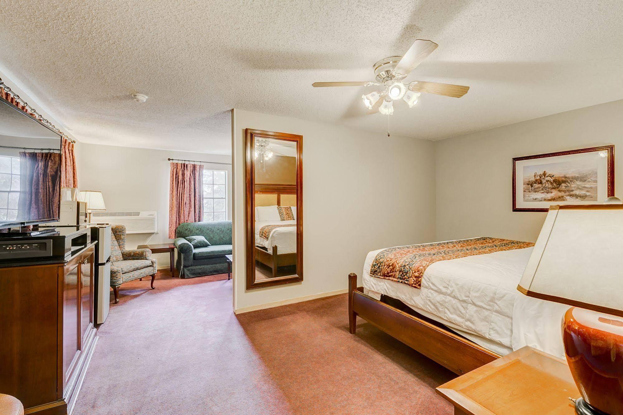 Lake View Inn غرانبوري المظهر الخارجي الصورة